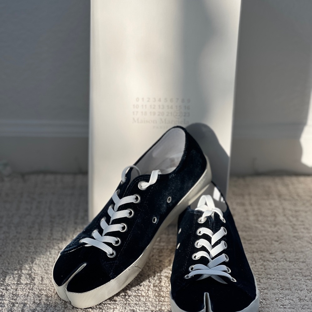 Maison Martin Margiela Midnight Blue Velvet Split-Toe Sneakers with White Laces
